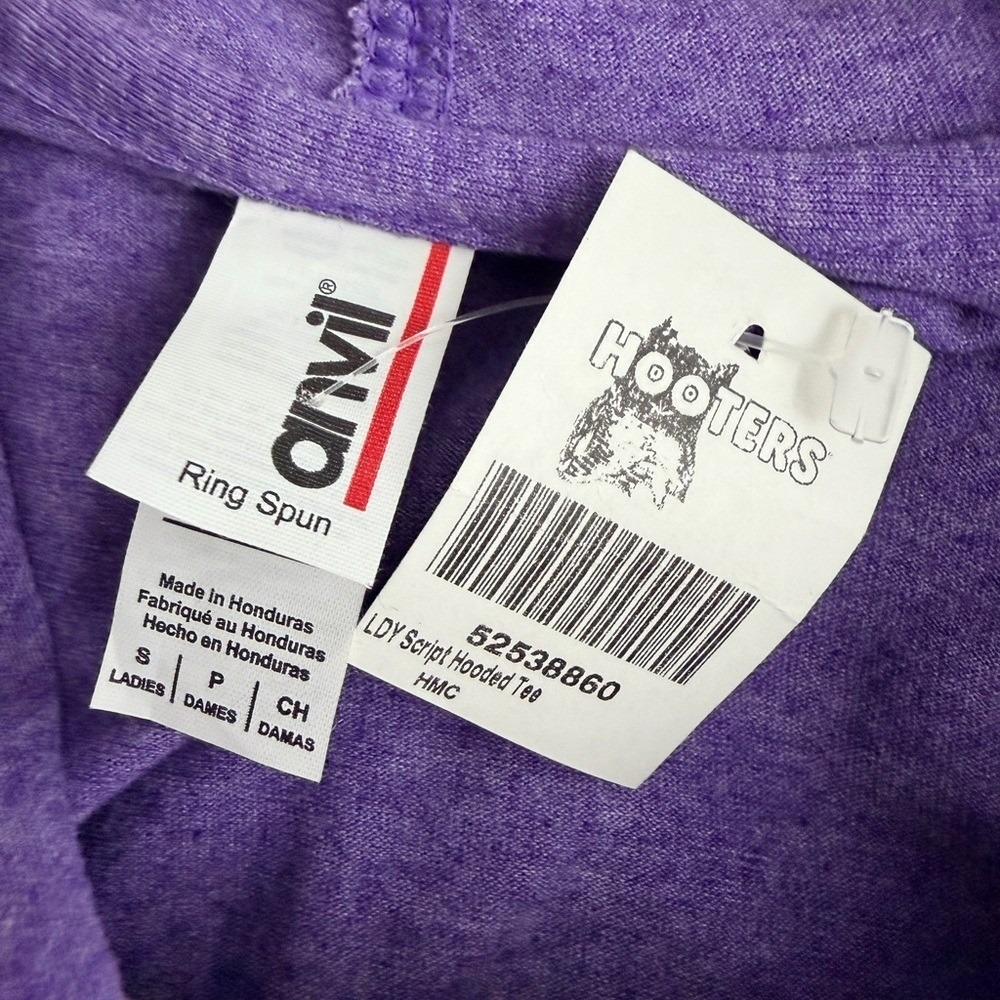 Hooters Chicago Purple Long Sleeve Hoodie Logo Graphic NWT Size Small - Picture 8 of 9